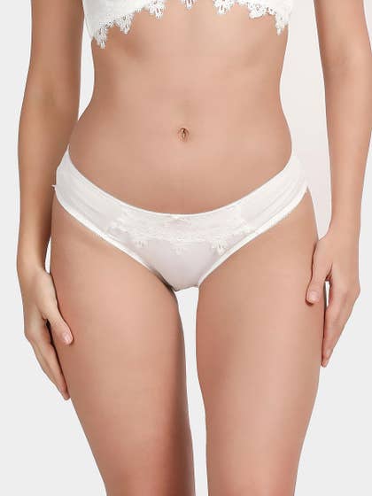 Shyle White Medium Coverage Low Waist Panty