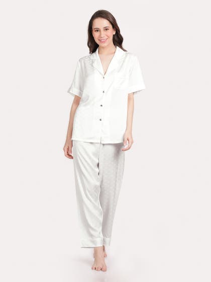 Shyle Snow White Flower Printed Satin Pyjama Set
