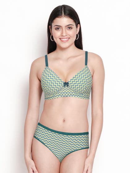 Taabu Cadmium Green Geometric Printed Lingerie Set