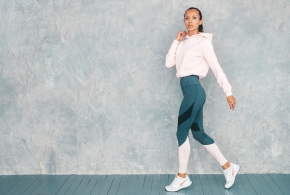 Best Travel Pants for Women By Experts